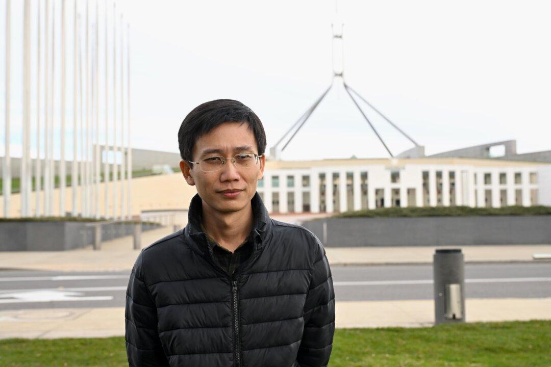 Chinese Defector Urges Former Comrades to ‘Exit’ the CCP